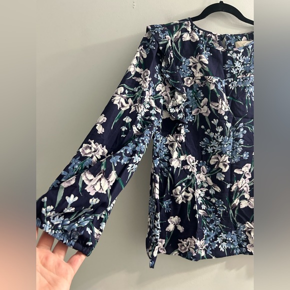 NWT loft floral blouse - Picture 3 of 6